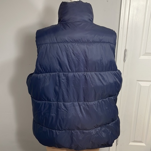 EUC Old Navy Frost-Free Puffer Vest in Navy Size XXL - Picture 3 of 9